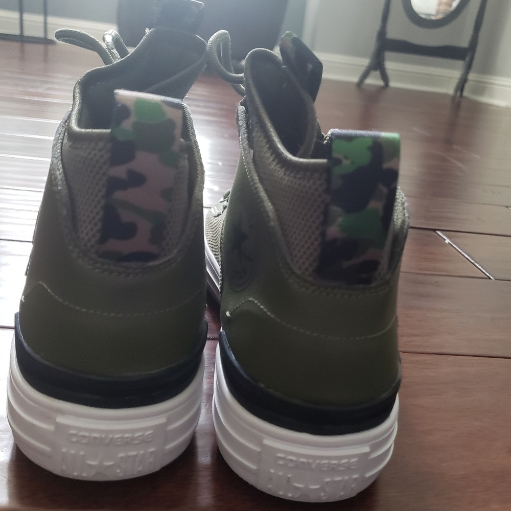 Men Camo Converse Shoes & matching Camo Pocket Tee - Picture 11 of 14